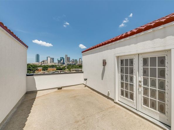 1763  Novela Way , Dallas Texas 75215