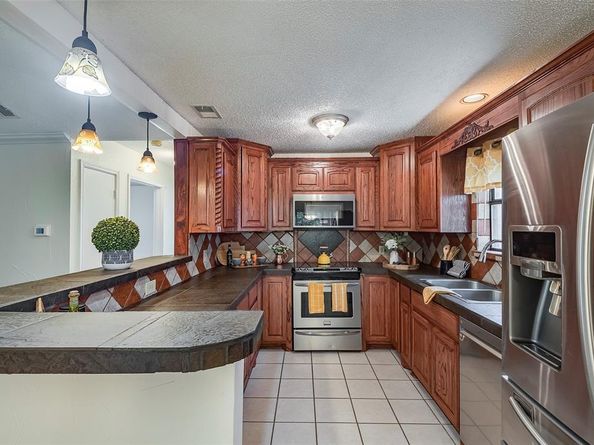 4108  Brookmoor Drive , Arlington Texas 76016