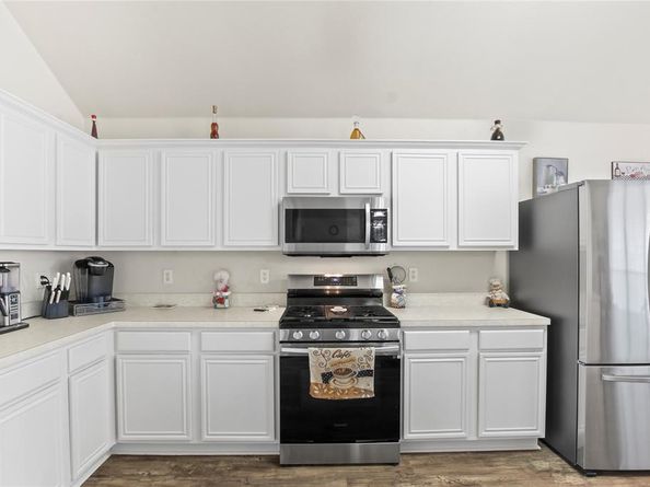 801  Cobblestone Drive , Lewisville Texas 75067
