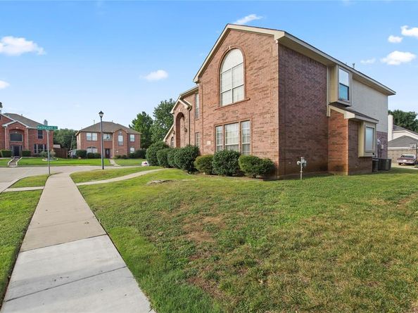 801  Cobblestone Drive , Lewisville Texas 75067