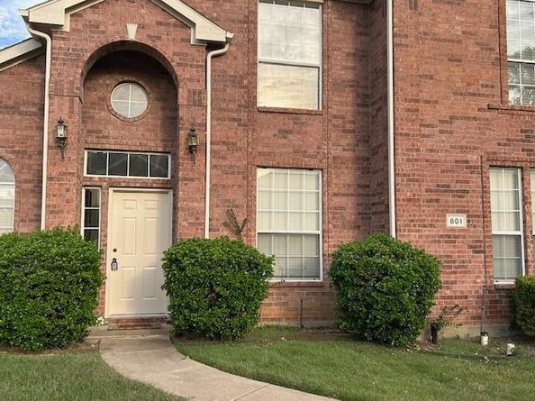 801  Cobblestone Drive , Lewisville Texas 75067