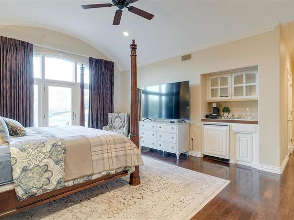6805  Laurel Valley Drive , Fort Worth Texas 76132