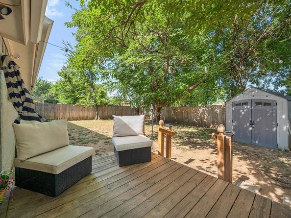 3641  Larry Street , Haltom City Texas 76117