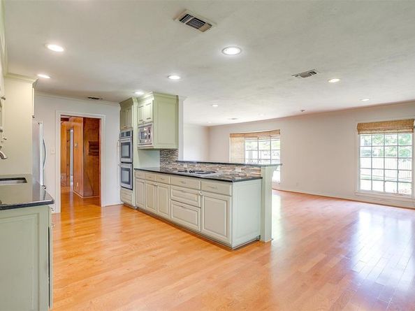 10608  Pack Saddle Trail , Fort Worth Texas 76108