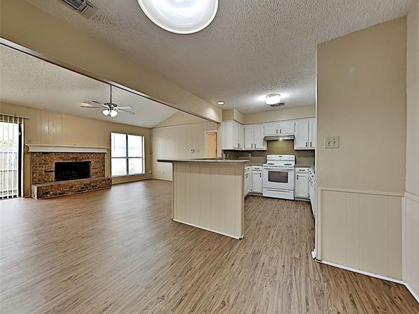 4724  Berridge Lane , Dallas Texas 75227