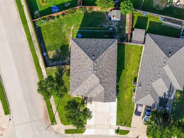 4600  Leslie Lane , Balch Springs Texas 75180