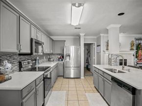 4600  Leslie Lane , Balch Springs Texas 75180