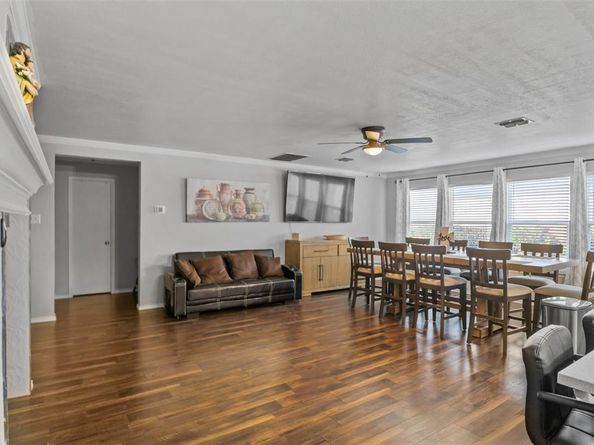 4600  Leslie Lane , Balch Springs Texas 75180