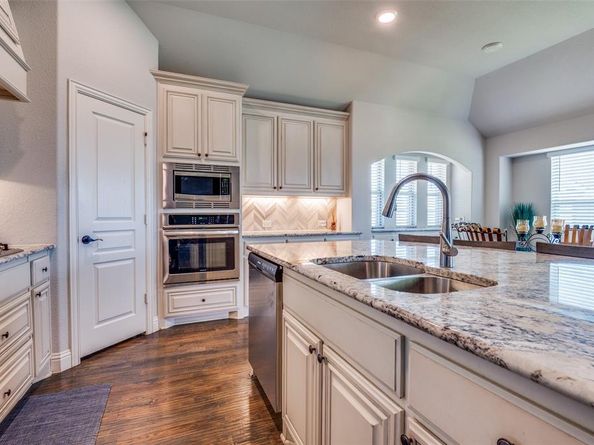 1128  Richard Pittmon Drive , DeSoto Texas 75115
