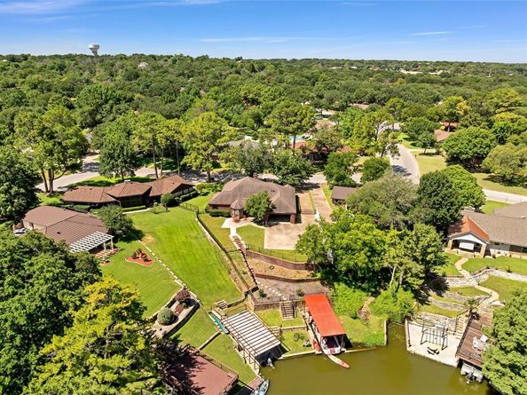 321  Timberlake Drive , Azle Texas 76020