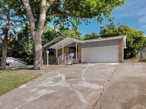 1436  Summertime Lane , Dallas Texas 75241