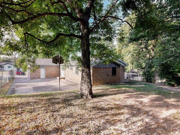 1436  Summertime Lane , Dallas Texas 75241