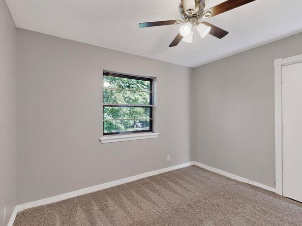 1436  Summertime Lane , Dallas Texas 75241