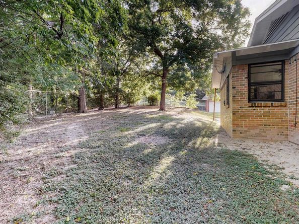 1436  Summertime Lane , Dallas Texas 75241