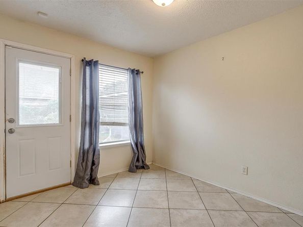 2924  Timber Creek Trail , Fort Worth Texas 76118