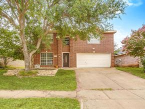 2924  Timber Creek Trail , Fort Worth Texas 76118