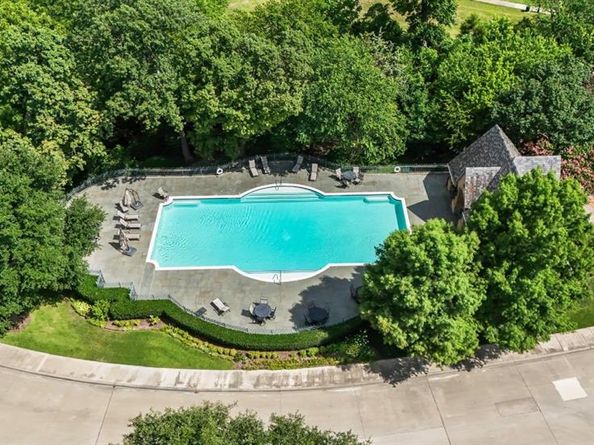 11911  Edgestone Road , Dallas Texas 75230