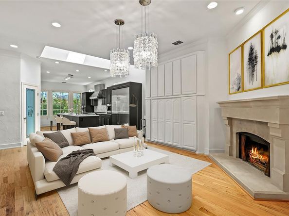 11911  Edgestone Road , Dallas Texas 75230