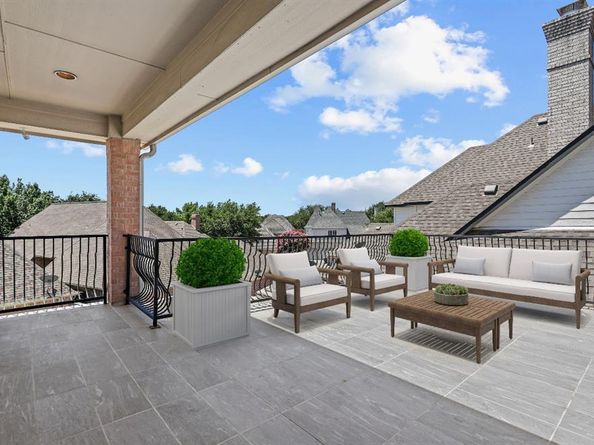 11911  Edgestone Road , Dallas Texas 75230