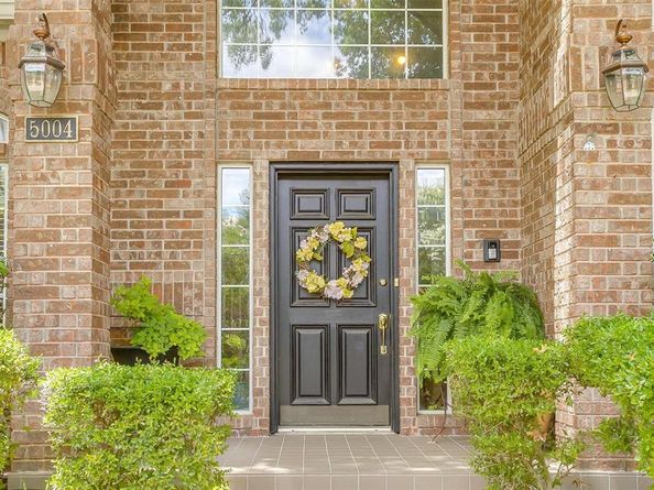 5004  Bridgewater Drive , Arlington Texas 76017