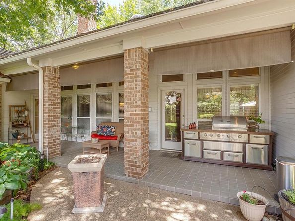 5004  Bridgewater Drive , Arlington Texas 76017