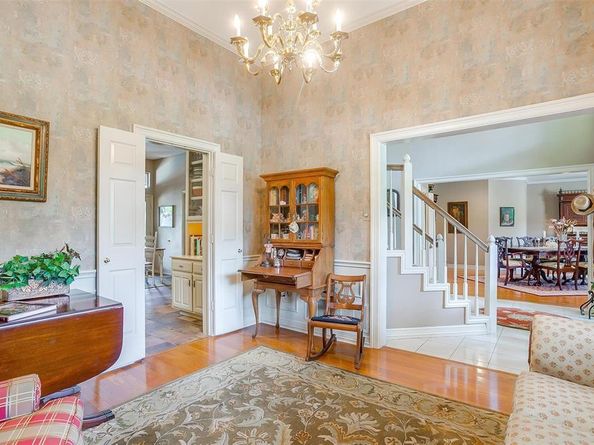 5004  Bridgewater Drive , Arlington Texas 76017