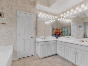 5004  Bridgewater Drive , Arlington Texas 76017