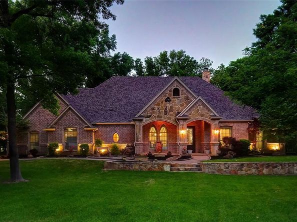 7200  Oak Creeks Court , Fort Worth Texas 76135