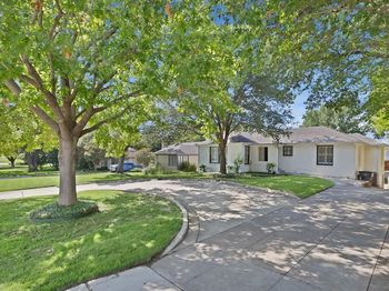 3414  Westcliff Road S