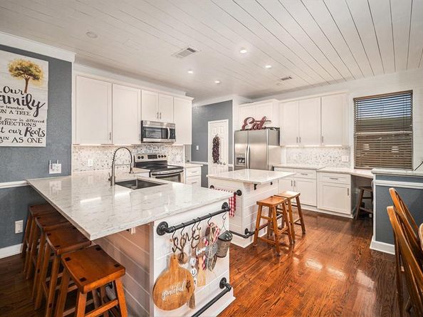 6213  Bowin Drive , Fort Worth Texas 76132