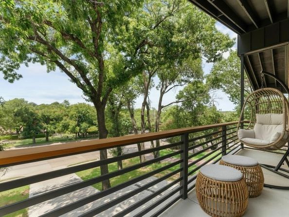 3110 W Jefferson Boulevard , Dallas Texas 75211