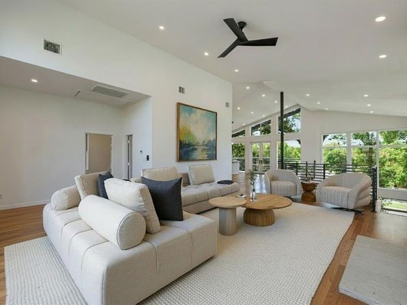 3110 W Jefferson Boulevard , Dallas Texas 75211