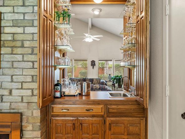 6416  Beckwith Court , Dallas Texas 75248
