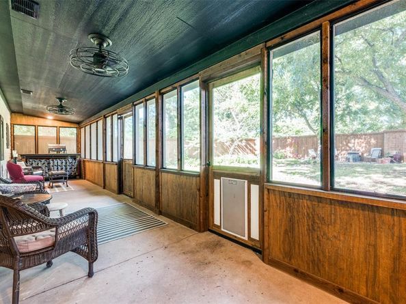 711  Hollywood Avenue , Dallas Texas 75208