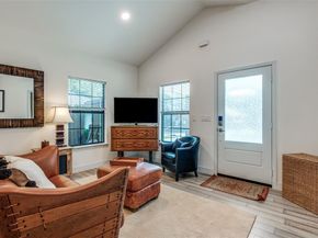 711  Hollywood Avenue , Dallas Texas 75208
