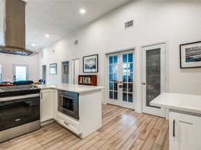 711  Hollywood Avenue , Dallas Texas 75208