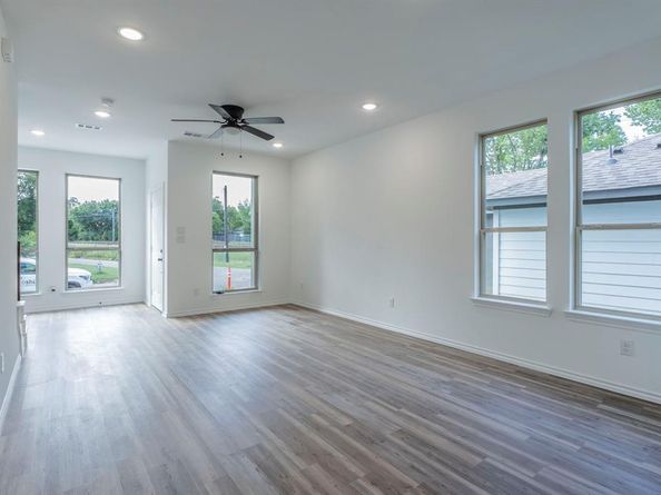 3228  Tuskegee Street , Dallas Texas 75215
