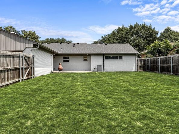 3630  Vinecrest Drive , Dallas Texas 75229