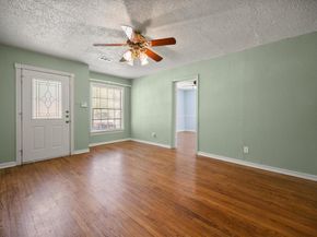 4525  Calmont Avenue , Fort Worth Texas 76107