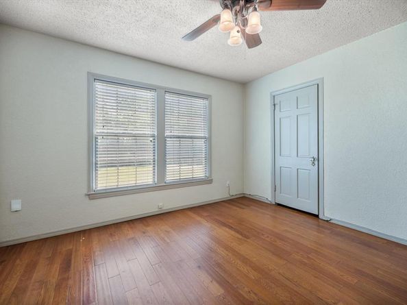 4525  Calmont Avenue , Fort Worth Texas 76107