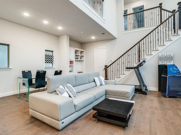 1043  Sarah Street , Allen Texas 75013