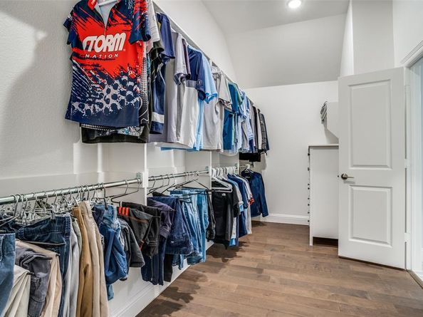 1043  Sarah Street , Allen Texas 75013