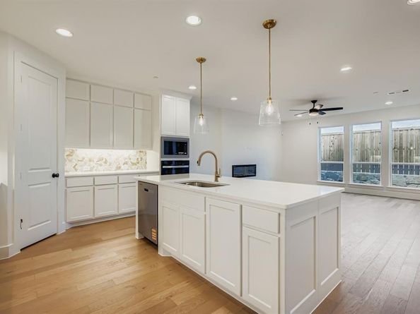 620  Sir Christopher Street , Lewisville Texas 75056