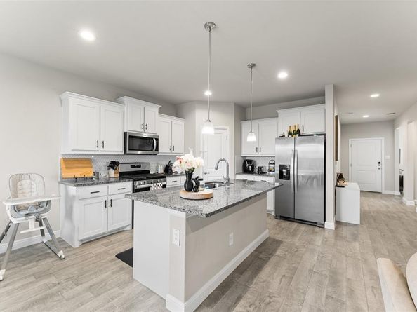 1225  Rolling Meadows Drive , Cedar Hill Texas 75104