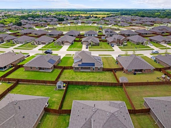 1225  Rolling Meadows Drive , Cedar Hill Texas 75104