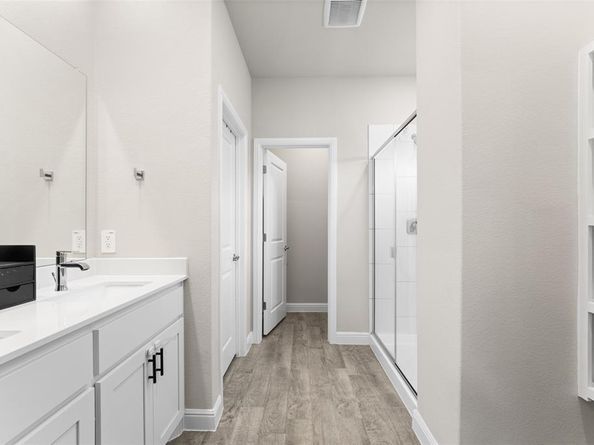 1225  Rolling Meadows Drive , Cedar Hill Texas 75104