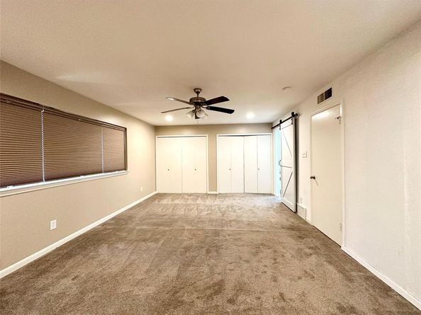 2804  Hollywood Drive , Arlington Texas 76013
