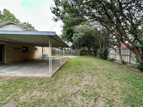 2804  Hollywood Drive , Arlington Texas 76013