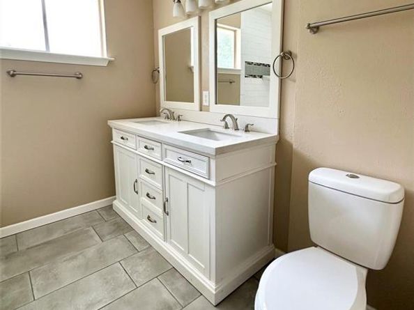 2804  Hollywood Drive , Arlington Texas 76013