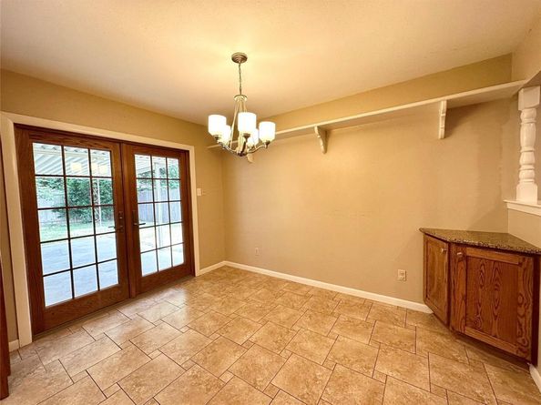 2804  Hollywood Drive , Arlington Texas 76013